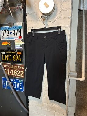 Eddie Bauer Black Capri Pants Wm 6P